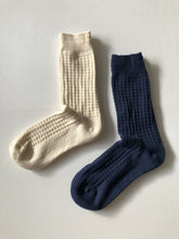 Load image into Gallery viewer, TWO - PACK OF WAFFLE COTTON SOCKS